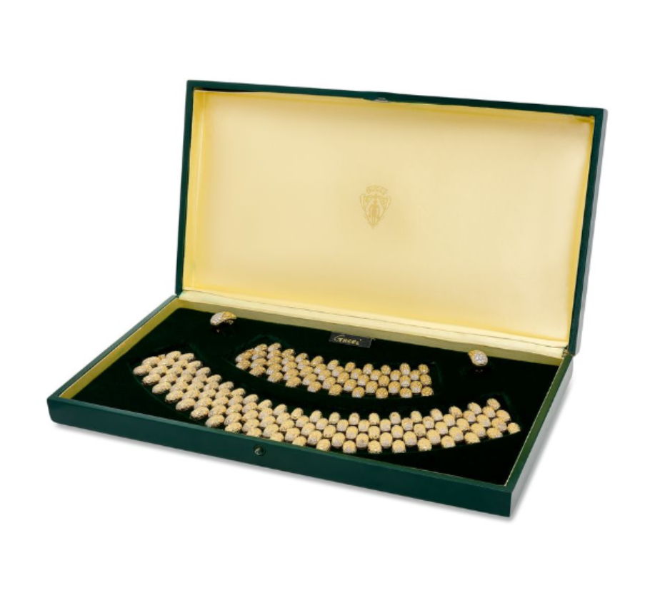 18Kt Yellow Gold Suite Of Gucci Necklace, Bracelet, And Earrings With Diamonds Weighing 19.00cttw