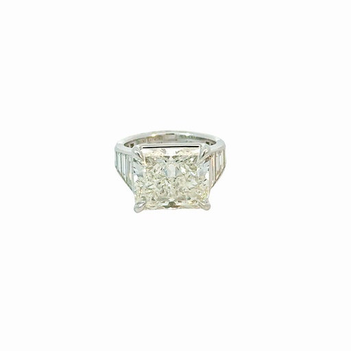[OD225STTRAO-O/PRTPD73926A-P] Platinum Ring With A Radiant Cut Diamond Weighing 9.36ct And (16) Trapezoid Diamonds Weighing 2.25ct